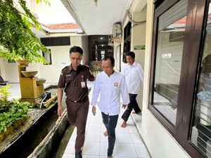Penyeleweng 14 Ton Pupuk Bersubsidi di Mojokerto Divonis 10 Bulan Bui Penyeleweng 14 Ton Pupuk Bersubsidi di Mojokerto Divonis 10 Bulan Bui