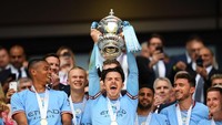 Pada 3 Juni 2023, Grealish membantu Man City menjuarai Piala FA setelah menang 2-1 melawan rival sekota Manchester United di partai final. Itu adalah trofi kedua Man City pada musim tersebut. Foto: The FA via Getty Images/Michael Regan - The FA