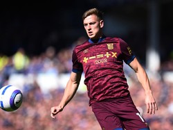 Carragher Peringatkan Delap: Hindari Bergabung ke MU Sekarang!