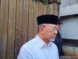 Video: Zulhas hingga Ahok Melayat ke Rumah Duka Suami Najwa Shihab