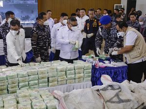 TNI AL Musnahkan 2,061 ton Sabu-Sabu dan Kokain di Batam