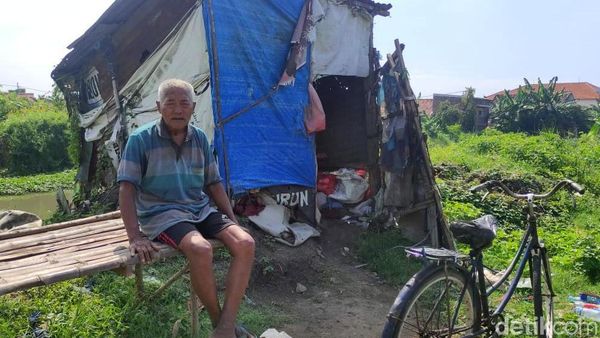 Potret Tasripan Belasan Tahun Huni Gubuk Dekat Tanggul Lumpur Lapindo
