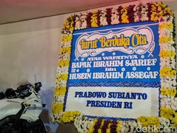 Prabowo Kirim Karangan Bunga Dukacita untuk Suami Najwa Shihab