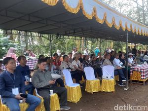 Puluhan Delegasi ASEAN-China-UNDP Kunjungi Hutan Desa Wanagiri Puluhan Delegasi ASEAN-China-UNDP Kunjungi Hutan Desa Wanagiri