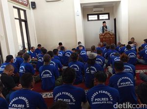 79 Jukir Liar Diciduk Polisi, Diajak Salat Berjamaah-Diberi Tausiah