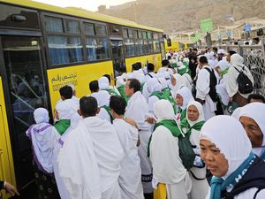 Video: Bus Shalawat Beroperasi Kembali, Jemaah Bersemangat ke Masjid Haram Video: Bus Shalawat Beroperasi Kembali, Jemaah Bersemangat ke Masjid Haram