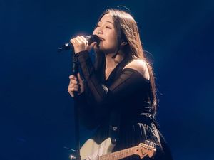 Video: Gaya Serba Hitam Bernadya di Red Carpet Music Awards Japan 2025 Video: Gaya Serba Hitam Bernadya di Red Carpet Music Awards Japan 2025