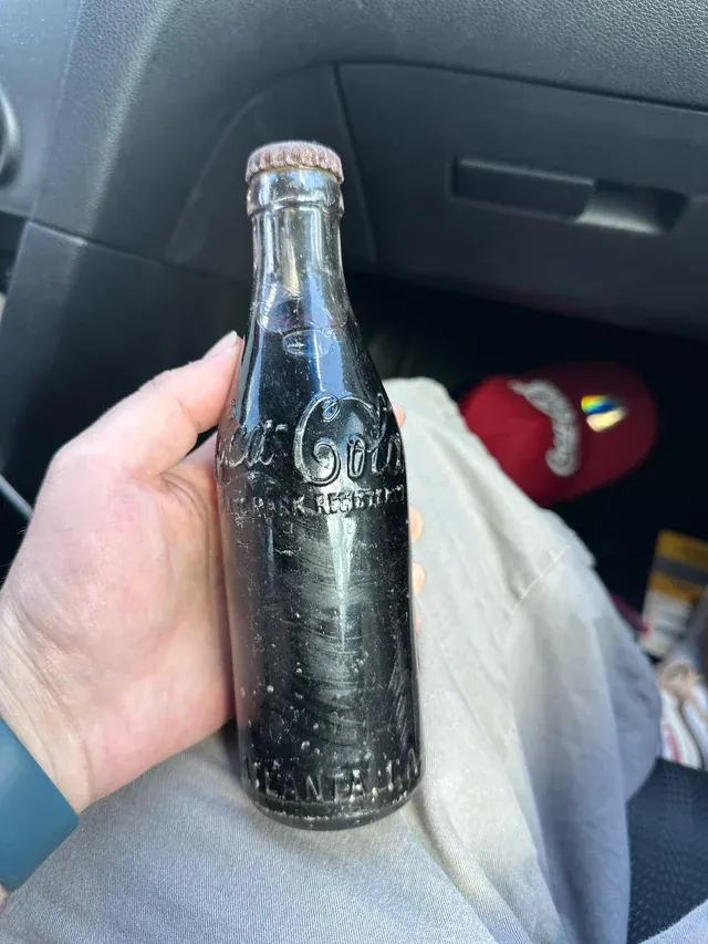Botol Coca-Cola Berusia 1 Abad Ditemukan Kolektor, ini Tampilannya
