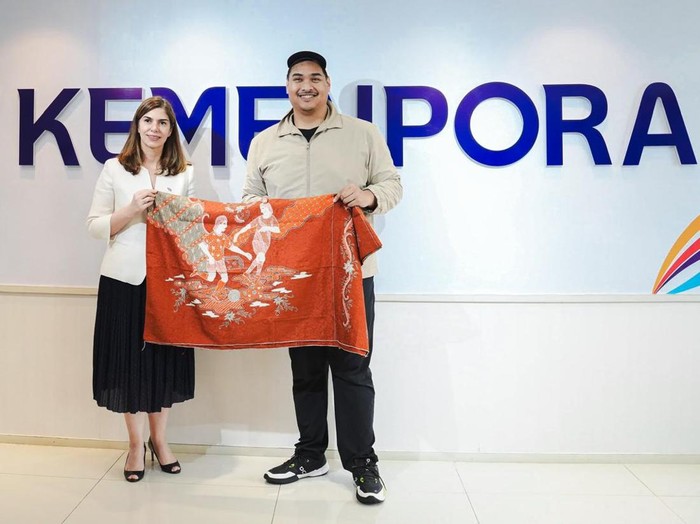 Menpora Dito Ariotedjo mengungkap ada ajakan ujicoba Indonesia vs Uruguay.