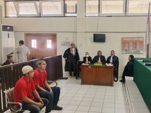 Antoni-Riki Pembunuh Hendriyanto di Palembang Dijatuhi Vonis Berbeda Antoni-Riki Pembunuh Hendriyanto di Palembang Dijatuhi Vonis Berbeda