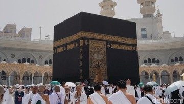 Kakbah Sakral: Sentuhan Terlarang Saat Ihram, Jemaah Wajib Tahu!
