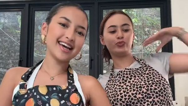 Keluarga Selamanya, Momen Akrab Jennifer Coppen dan Adik Dali Wassink