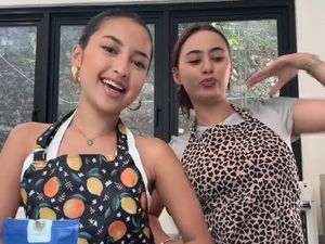 Video: Giliran Yaya yang Bicara soal Kabar Renggangnya Jennifer Coppen-Zoe Video: Giliran Yaya yang Bicara soal Kabar Renggangnya Jennifer Coppen-Zoe
