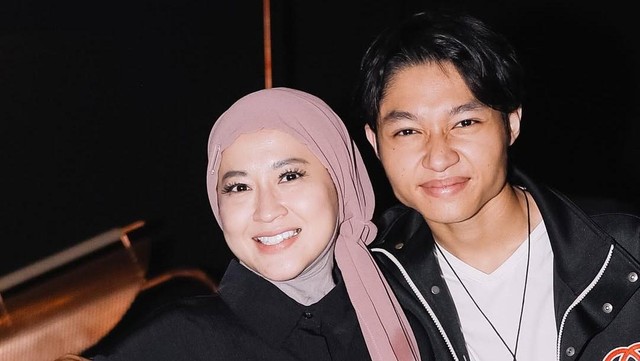 Update Informasi Selebriti InsertLive : Okie Agustina Kena Omel Pasha Ungu gegara Tak Bela Kiesha Saat Digampar Dimas Anggara