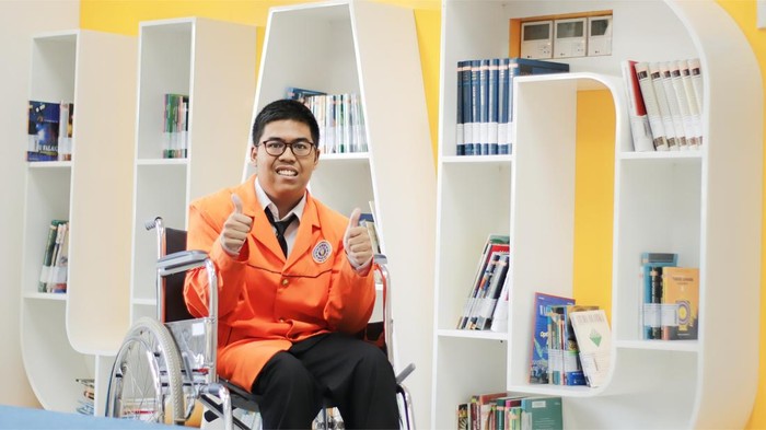 Mahasiswa UAD penyandang disabilitas Mahasiswa penyandang disabilitas dan aktivitasnya di Universitas Ahmad Dahlan (UAD). Foto diunggah Rabu (21/5/2025).