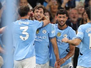 Klasemen Liga Inggris: Man City Naik ke Posisi 3, Lima Besar Makin Panas Klasemen Liga Inggris: Man City Naik ke Posisi 3, Lima Besar Makin Panas