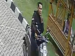 Motor Guru SD Labschool Unesa Raib Saat Diparkir di Area Sekolah