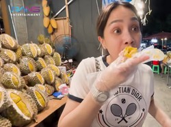 Seru! Nagita Slavina Berburu Durian Kaki Lima di Bangkok
