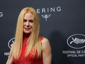 Penyesalan Nicole Kidman Ubah Rambut Keriting Jadi Lurus Permanen Penyesalan Nicole Kidman Ubah Rambut Keriting Jadi Lurus Permanen