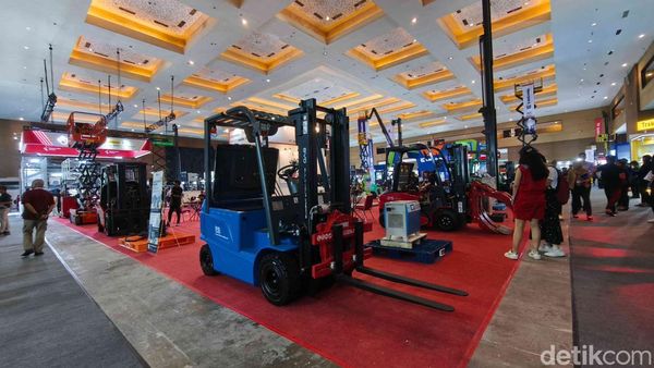 Pameran Forklift Ramaikan INAPA 2025 di JIExpo Kemayoran