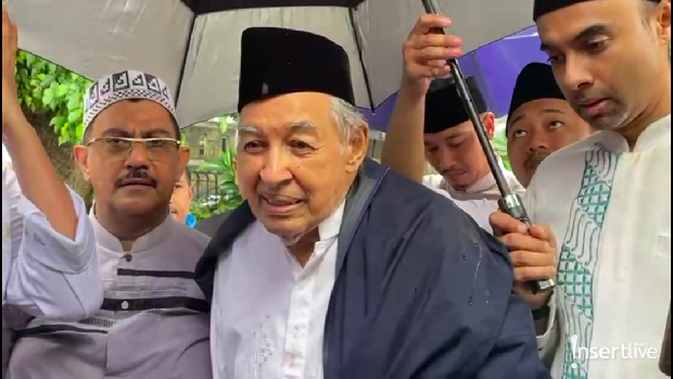 Prosesi Pemakaman Jenazah Mendiang Suami Najwa Shihab