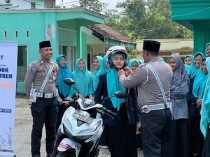 Polres Kediri Gelar Coaching Clinic Road Safety di Ponpes Sabilil Huda Polres Kediri Gelar Coaching Clinic Road Safety di Ponpes Sabilil Huda