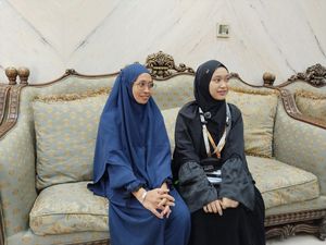 Naik Haji Gantikan Bapak, Jemaah Termuda Berdoa Cita-cita Jadi Polwan Terwujud