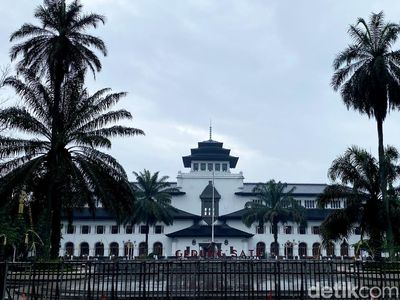 Lihat Rute Konvoi Juara Persib Bandung