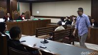 Sidang Dugaan Korupsi Indofarma dengan Kerugian Negara Rp377 M