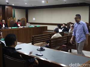 Sidang Dugaan Korupsi Indofarma dengan Kerugian Negara Rp377 M Sidang Dugaan Korupsi Indofarma dengan Kerugian Negara Rp377 M