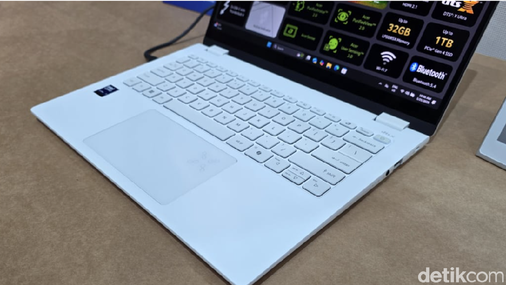 Ini Dia Acer Swift Edge 14 AI, Laptop Ringan Layar OLED 3K Ini Dia Acer Swift Edge 14 AI, Laptop Ringan Layar OLED 3K