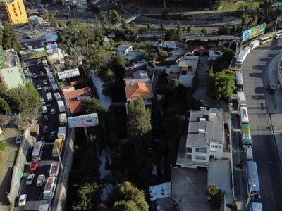 Bolivia Krisis BBM, Kendaraan Mengular di SPBU