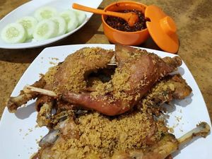 Viral Ayam Goreng Non Halal di Solo, 3 Hal ini Perlu Dicermati Viral Ayam Goreng Non Halal di Solo, 3 Hal ini Perlu Dicermati