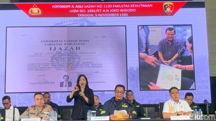 Bareskrim jumpa pers permasalahan tudingan ijazah artifisial Jokowi. (Rumondang/detikcom) Bareskrim jumpa pers permasalahan tudingan ijazah artifisial Jokowi. (Rumondang/detikcom) Polri