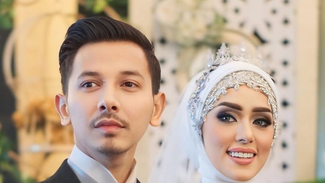 Kabar Terkini Artis dari InsertLive : Bahagianya Fairuz A Rafiq Jadi Istri Sonny Septian