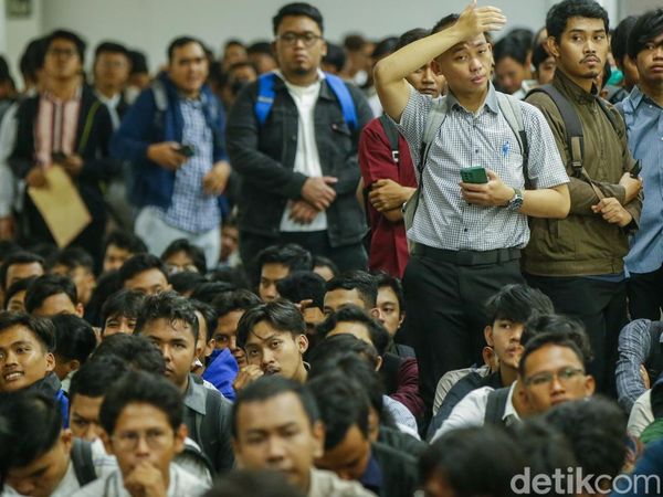 Luhut Prediksi Ada 67.000 Lowongan Baru di Tengah Badai PHK