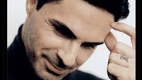 Meme Manajer Arsenal Mikel Arteta pikir-pikir ganti logo klub dengan burung biar musim depan bisa mengakhiri puasa gelar juara! Foto: dok. Internet/X (Twitter)