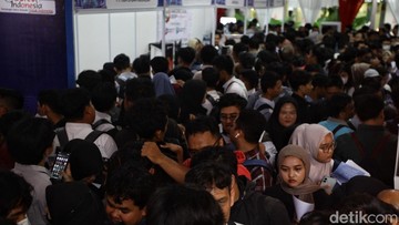 Job Fair Mandul? Pemerintah Harus Cari Jurus Jitu!