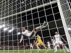 Penyelamatan Emas The Flying Dutchman Micky van de Ven