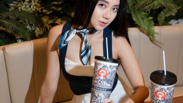 Rachel Cia, Teman Dekat Dikta yang Hobi Hangout di Kafe
