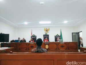 Andi Ibrahim Pembuat Uang Palsu UIN Masih Terima Gaji ASN, Rektor: Dia Berhak Andi Ibrahim Pembuat Uang Palsu UIN Masih Terima Gaji ASN, Rektor: Dia Berhak