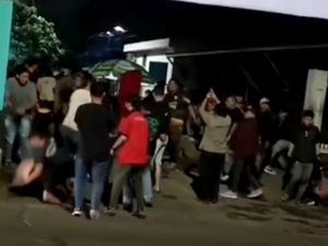 Video: Viral Ormas dan Pekerja Proyek Ribut-ribut Masalah Lahan parkir di Pamulang