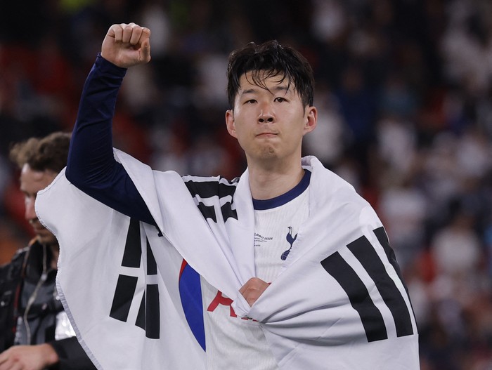 son heung-min tottenham hotspur liga europa europa league tottenham vs mu Soccer Football - Europa League - Final - Tottenham Hotspur v Manchester United - San Mames, Bilbao, Spain - May 21, 2025 Tottenham Hotspur's Son Heung-min celebrates after winning the Europa League Final REUTERS/Andrew Couldridge