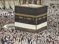 Beda Haji Furoda dengan Haji Plus: Biaya hingga Kepastian Visa