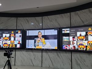 Polda Metro Minta Personel Humas Respons Cepat Aduan Warga di Medsos Polda Metro Minta Personel Humas Respons Cepat Aduan Warga di Medsos
