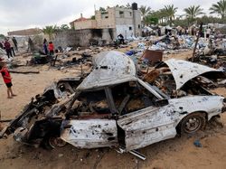 Israel Serang Gaza Lagi, Ledakan Bom Hancurkan Rumah Warga