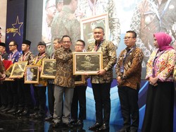 Pemkab Bogor Kembali Raih Penghargaan SPM 2025