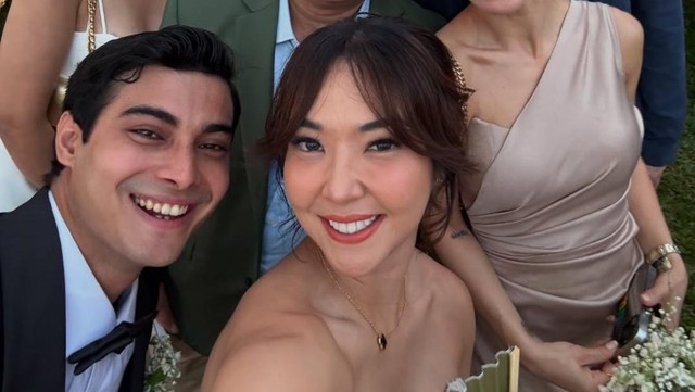 Highlight Dunia Hiburan InsertLive : Cinta Brian Ngaku Jadi Rajin Ibadah Sejak Dekat dengan Gisel