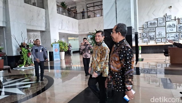 Update Informasi Selebriti InsertLive : Intip Harta Kekayaan Dirjen Bea Cukai Baru Letjen Djaka Budi
