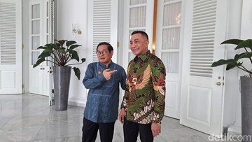 Dharma Pongrekun Kembali: Pesan Titipan di Balai Kota!